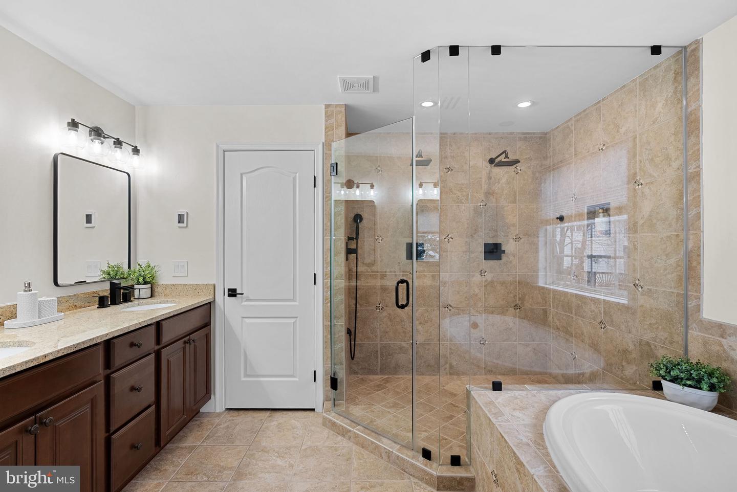 20500 TAPPAHANNOCK PL, STERLING, Virginia 20165, 4 Bedrooms Bedrooms, ,4 BathroomsBathrooms,Residential,For sale,20500 TAPPAHANNOCK PL,VALO2116912 MLS # VALO2116912