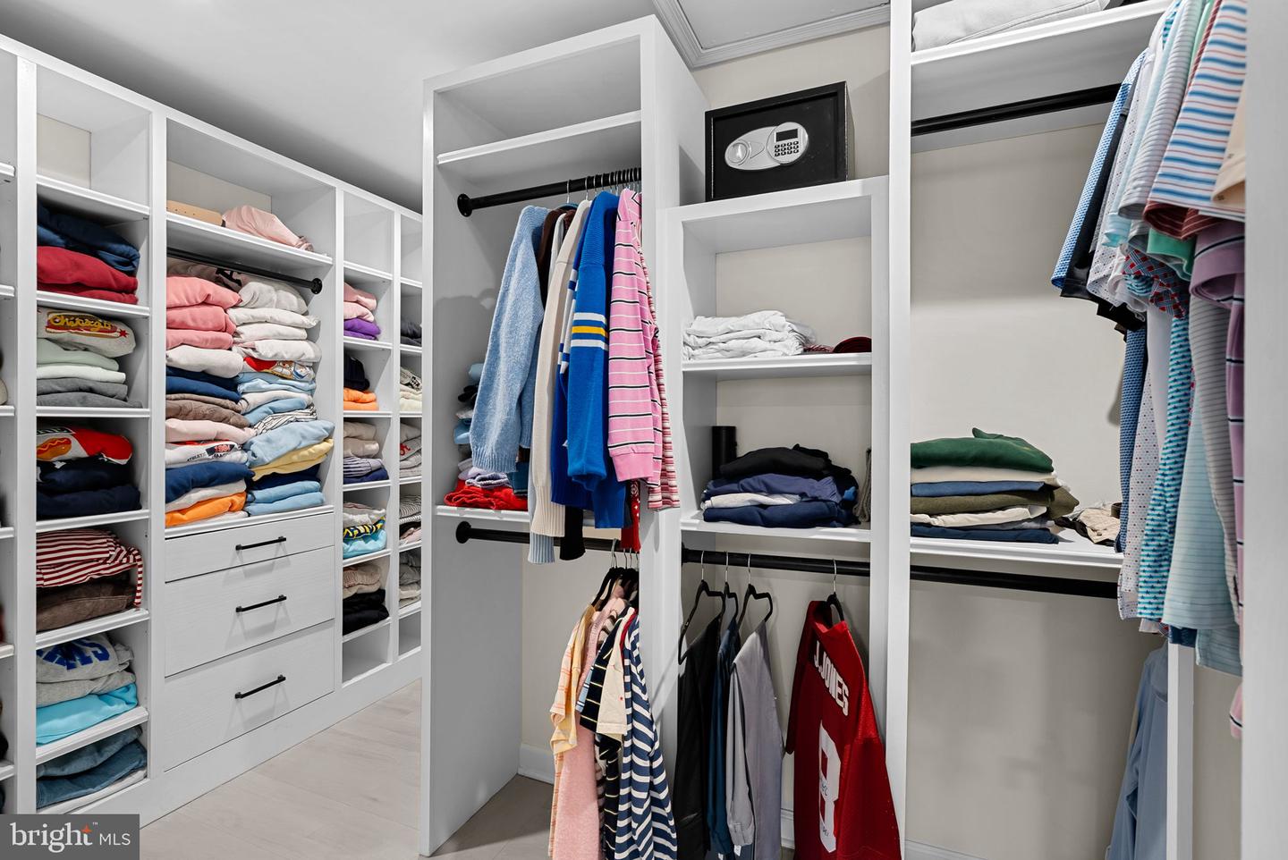 20500 TAPPAHANNOCK PL, STERLING, Virginia 20165, 4 Bedrooms Bedrooms, ,4 BathroomsBathrooms,Residential,For sale,20500 TAPPAHANNOCK PL,VALO2116912 MLS # VALO2116912