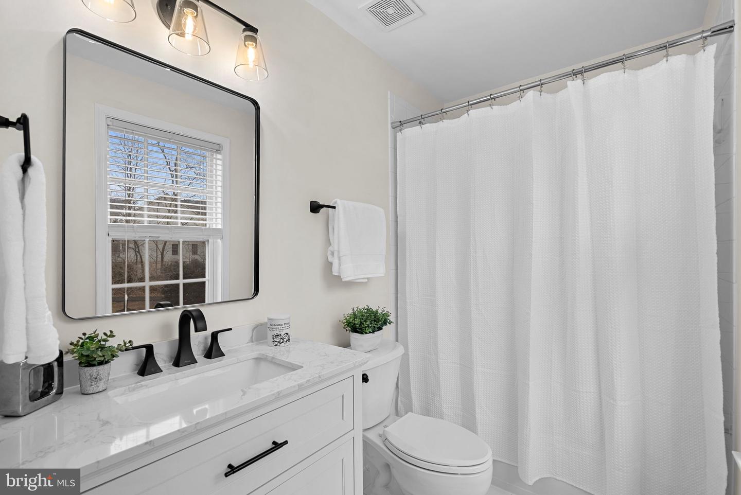 20500 TAPPAHANNOCK PL, STERLING, Virginia 20165, 4 Bedrooms Bedrooms, ,4 BathroomsBathrooms,Residential,For sale,20500 TAPPAHANNOCK PL,VALO2116912 MLS # VALO2116912