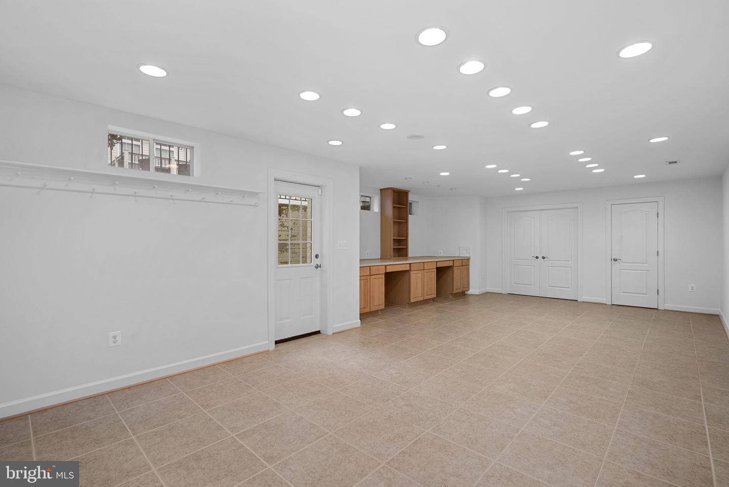 20500 TAPPAHANNOCK PL, STERLING, Virginia 20165, 4 Bedrooms Bedrooms, ,4 BathroomsBathrooms,Residential,For sale,20500 TAPPAHANNOCK PL,VALO2116912 MLS # VALO2116912