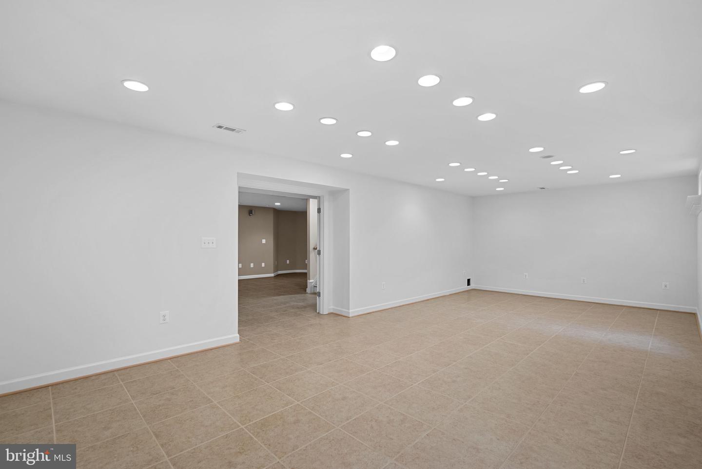 20500 TAPPAHANNOCK PL, STERLING, Virginia 20165, 4 Bedrooms Bedrooms, ,4 BathroomsBathrooms,Residential,For sale,20500 TAPPAHANNOCK PL,VALO2116912 MLS # VALO2116912