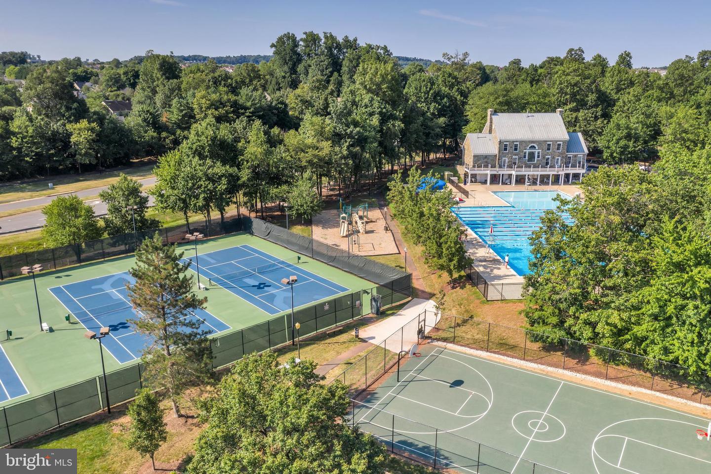 20500 TAPPAHANNOCK PL, STERLING, Virginia 20165, 4 Bedrooms Bedrooms, ,4 BathroomsBathrooms,Residential,For sale,20500 TAPPAHANNOCK PL,VALO2116912 MLS # VALO2116912