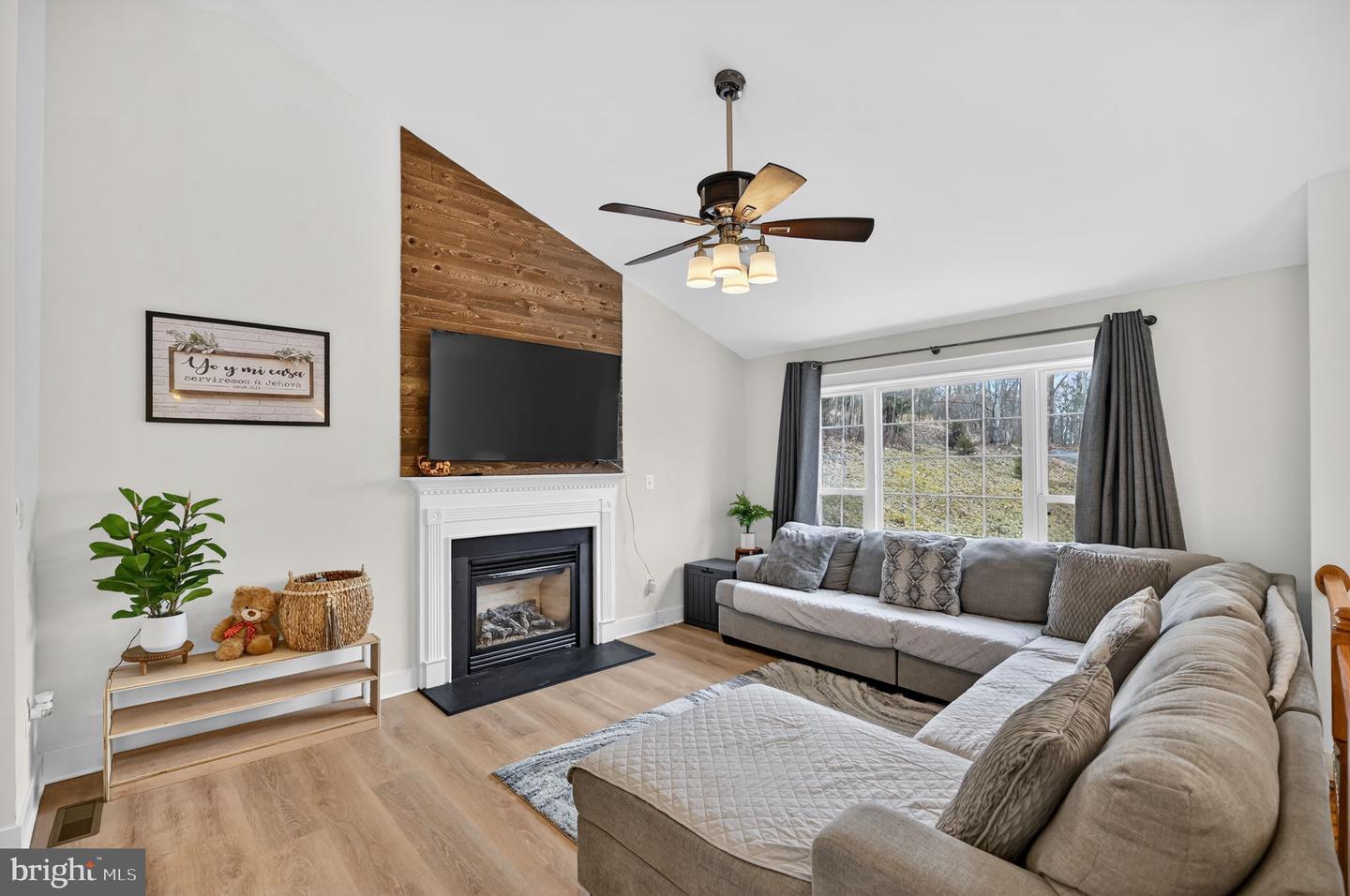 365 VESEY DR, FRONT ROYAL, Virginia 22630, 3 Bedrooms Bedrooms, ,2 BathroomsBathrooms,Residential,For sale,365 VESEY DR,VAWR2013532 MLS # VAWR2013532