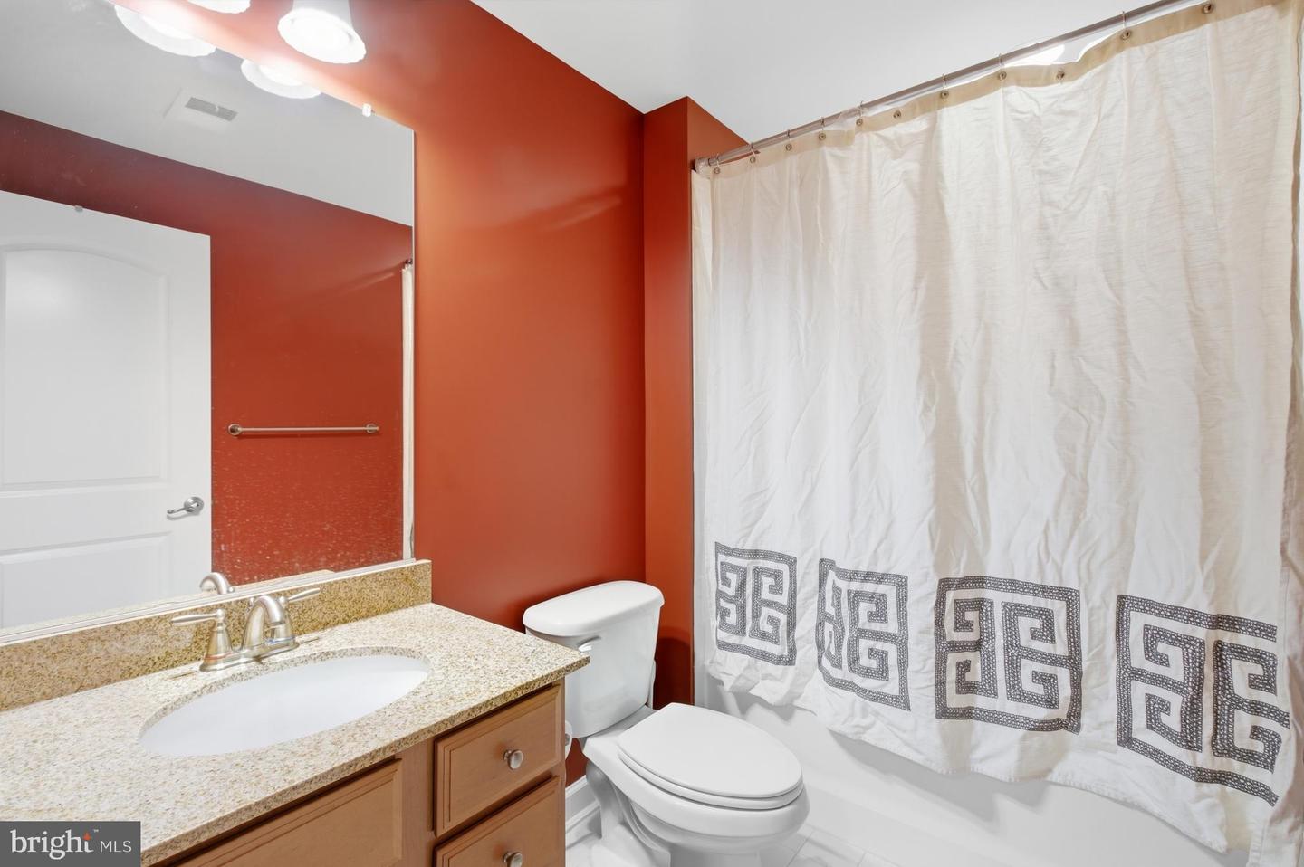 42634 OFFENHAM TER, CHANTILLY, Virginia 20152, 3 Bedrooms Bedrooms, ,3 BathroomsBathrooms,Residential,For sale,42634 OFFENHAM TER,VALO2116914 MLS # VALO2116914