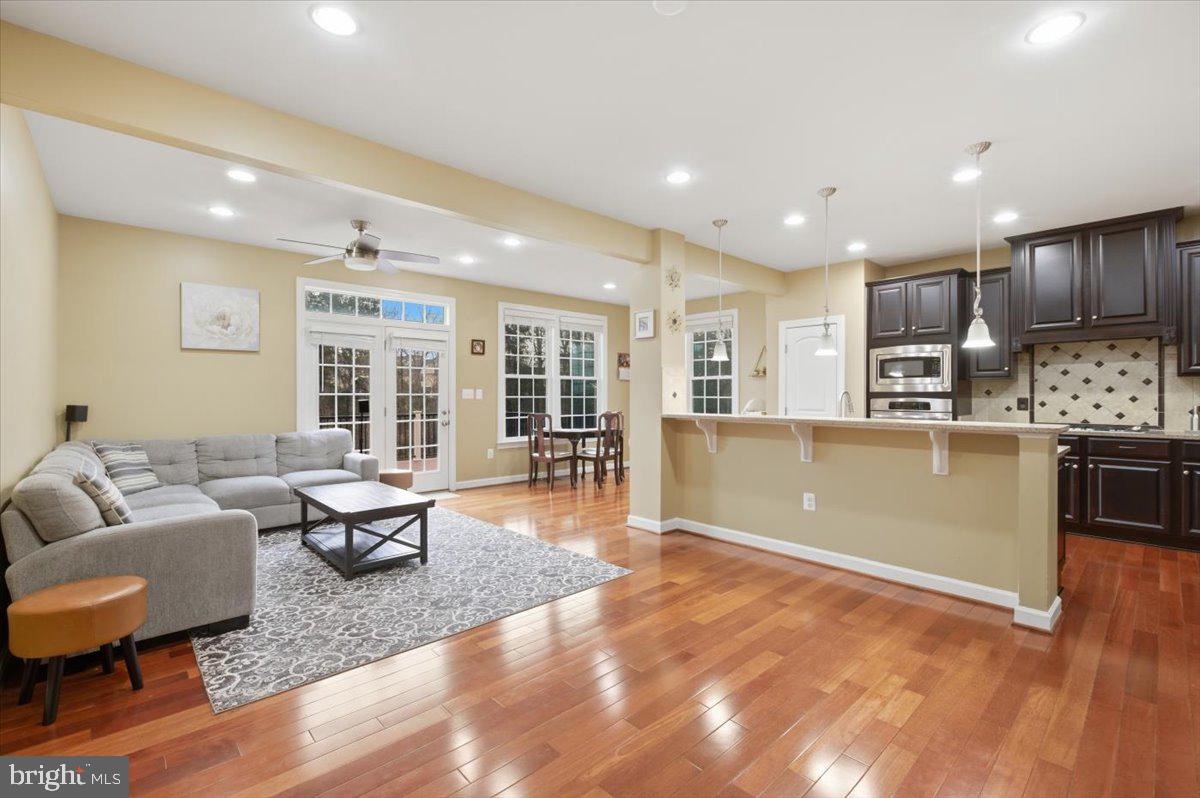 42634 OFFENHAM TER, CHANTILLY, Virginia 20152, 3 Bedrooms Bedrooms, ,3 BathroomsBathrooms,Residential,For sale,42634 OFFENHAM TER,VALO2116914 MLS # VALO2116914