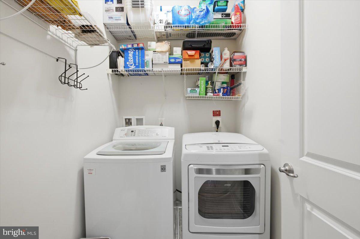 42634 OFFENHAM TER, CHANTILLY, Virginia 20152, 3 Bedrooms Bedrooms, ,3 BathroomsBathrooms,Residential,For sale,42634 OFFENHAM TER,VALO2116914 MLS # VALO2116914