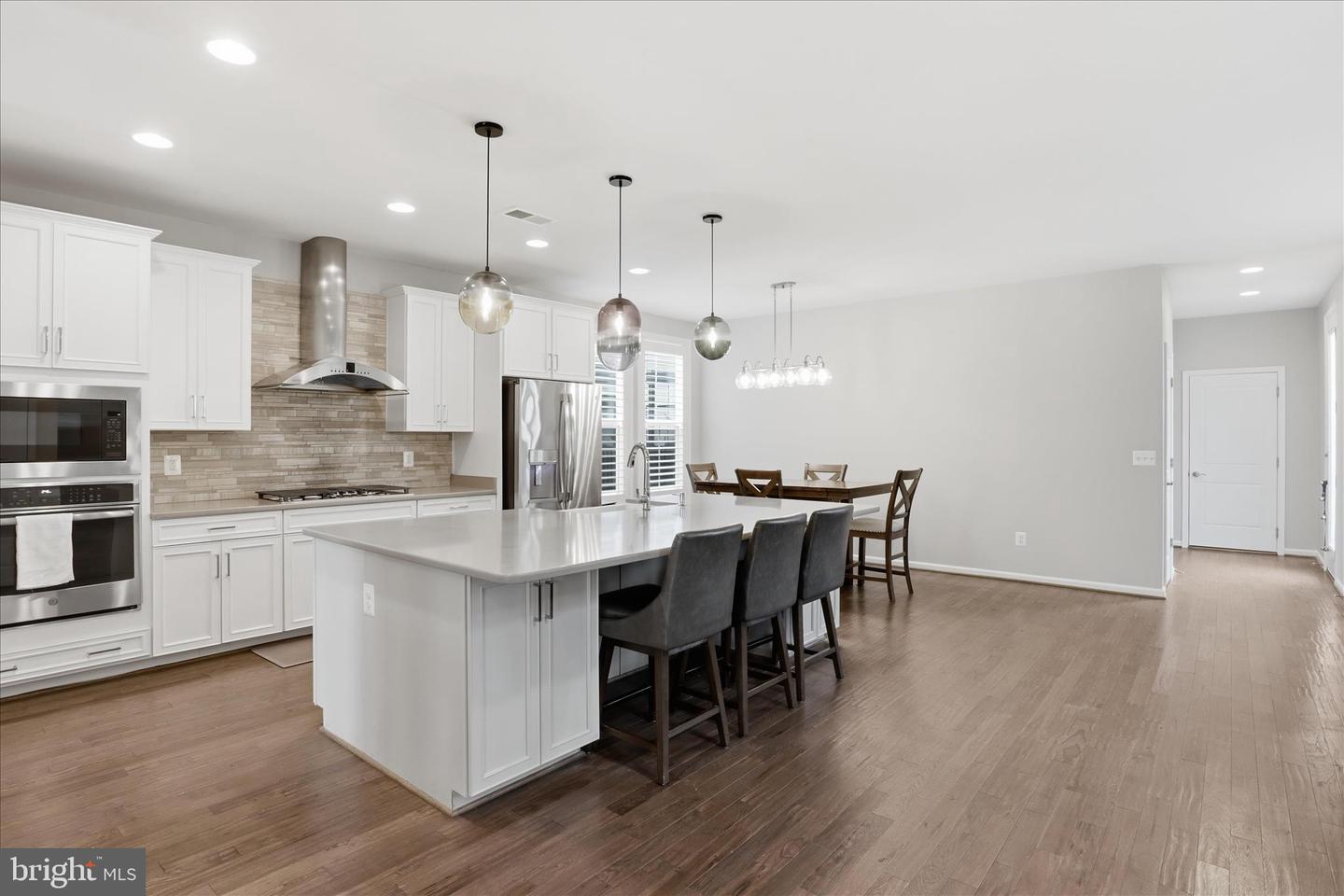 1018 LACONIAN ST SE, LEESBURG, Virginia 20175, 5 Bedrooms Bedrooms, 6 Rooms Rooms,4 BathroomsBathrooms,Residential,For sale,1018 LACONIAN ST SE,VALO2116920 MLS # VALO2116920