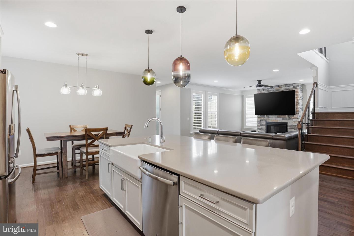 1018 LACONIAN ST SE, LEESBURG, Virginia 20175, 5 Bedrooms Bedrooms, 6 Rooms Rooms,4 BathroomsBathrooms,Residential,For sale,1018 LACONIAN ST SE,VALO2116920 MLS # VALO2116920