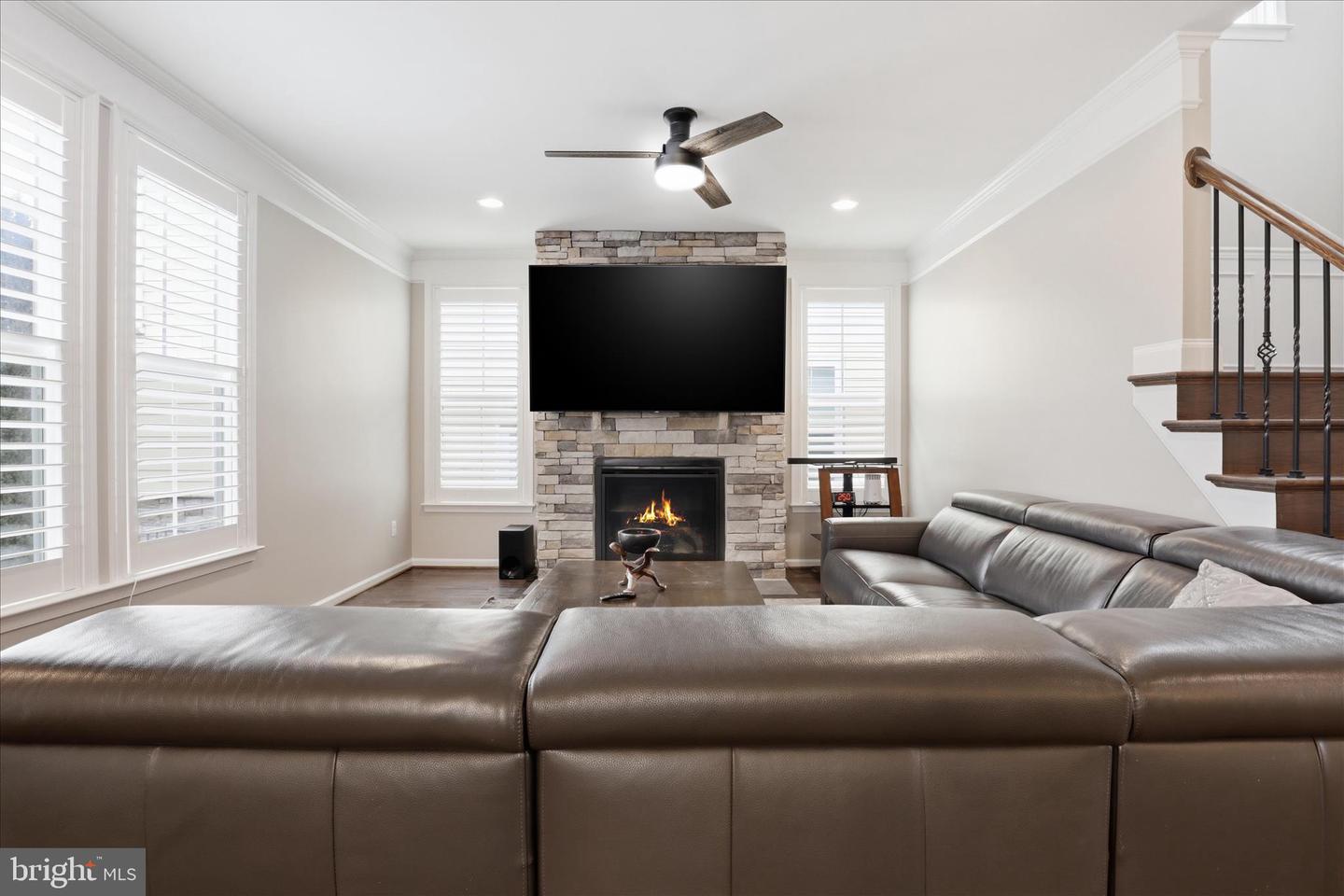 1018 LACONIAN ST SE, LEESBURG, Virginia 20175, 5 Bedrooms Bedrooms, 6 Rooms Rooms,4 BathroomsBathrooms,Residential,For sale,1018 LACONIAN ST SE,VALO2116920 MLS # VALO2116920