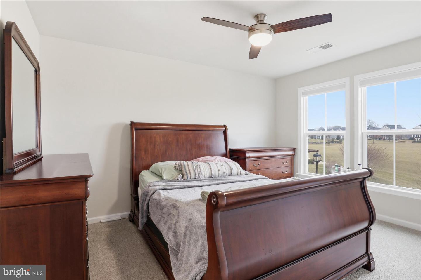 1018 LACONIAN ST SE, LEESBURG, Virginia 20175, 5 Bedrooms Bedrooms, 6 Rooms Rooms,4 BathroomsBathrooms,Residential,For sale,1018 LACONIAN ST SE,VALO2116920 MLS # VALO2116920