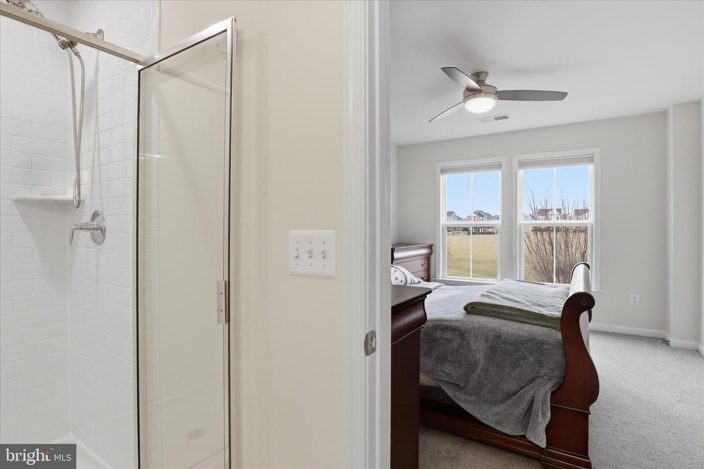 1018 LACONIAN ST SE, LEESBURG, Virginia 20175, 5 Bedrooms Bedrooms, 6 Rooms Rooms,4 BathroomsBathrooms,Residential,For sale,1018 LACONIAN ST SE,VALO2116920 MLS # VALO2116920