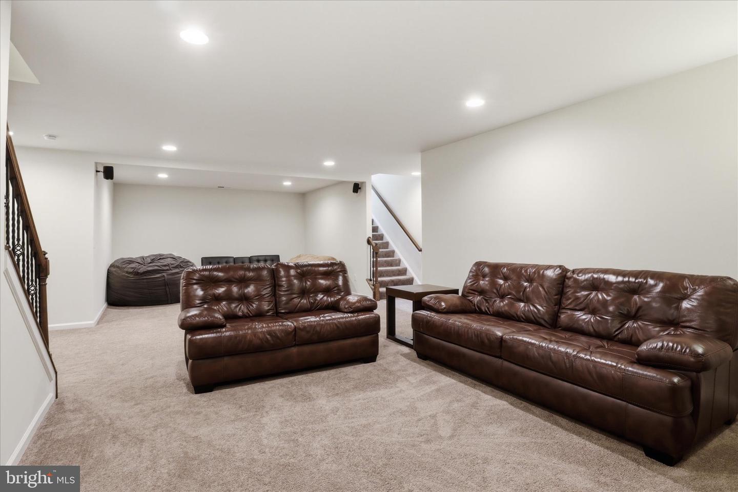 1018 LACONIAN ST SE, LEESBURG, Virginia 20175, 5 Bedrooms Bedrooms, 6 Rooms Rooms,4 BathroomsBathrooms,Residential,For sale,1018 LACONIAN ST SE,VALO2116920 MLS # VALO2116920