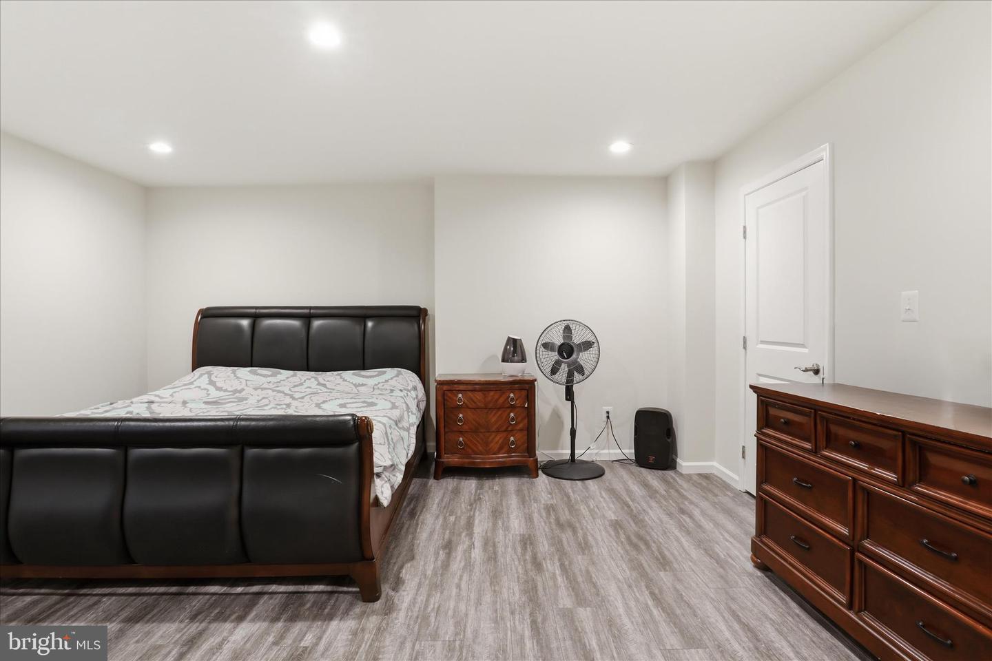 1018 LACONIAN ST SE, LEESBURG, Virginia 20175, 5 Bedrooms Bedrooms, 6 Rooms Rooms,4 BathroomsBathrooms,Residential,For sale,1018 LACONIAN ST SE,VALO2116920 MLS # VALO2116920