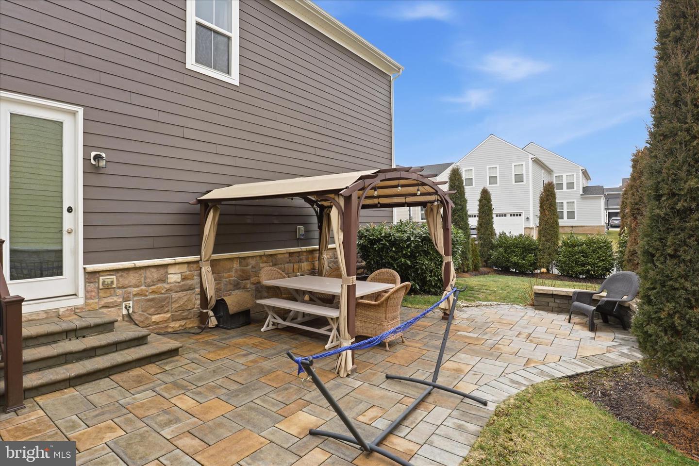 1018 LACONIAN ST SE, LEESBURG, Virginia 20175, 5 Bedrooms Bedrooms, 6 Rooms Rooms,4 BathroomsBathrooms,Residential,For sale,1018 LACONIAN ST SE,VALO2116920 MLS # VALO2116920