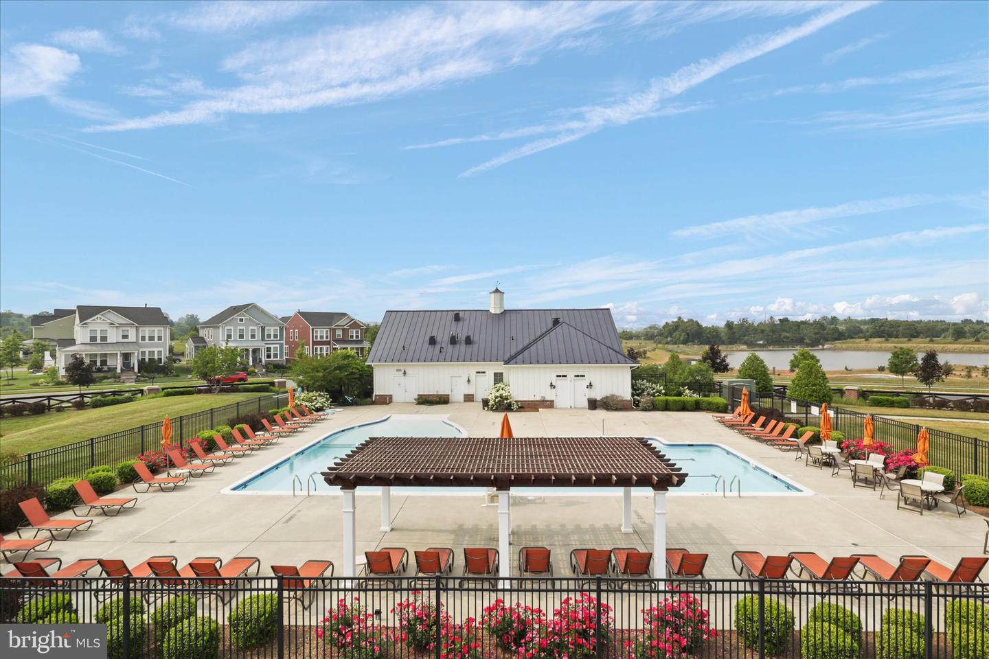 1018 LACONIAN ST SE, LEESBURG, Virginia 20175, 5 Bedrooms Bedrooms, 6 Rooms Rooms,4 BathroomsBathrooms,Residential,For sale,1018 LACONIAN ST SE,VALO2116920 MLS # VALO2116920