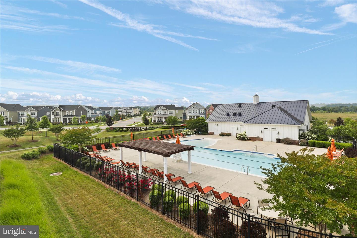 1018 LACONIAN ST SE, LEESBURG, Virginia 20175, 5 Bedrooms Bedrooms, 6 Rooms Rooms,4 BathroomsBathrooms,Residential,For sale,1018 LACONIAN ST SE,VALO2116920 MLS # VALO2116920