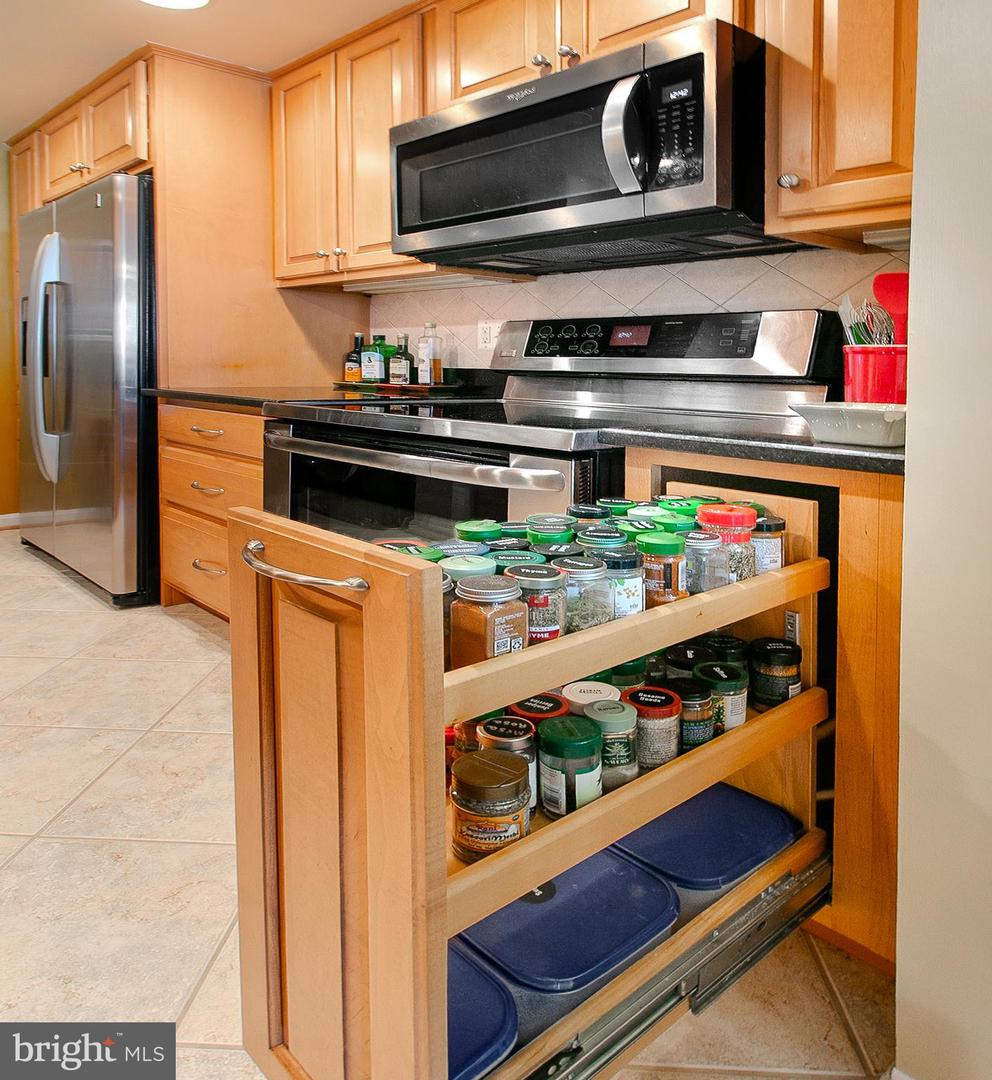 6300 STEVENSON AVE #1018, ALEXANDRIA, Virginia 22304, 2 Bedrooms Bedrooms, ,1 BathroomBathrooms,Residential,For sale,6300 STEVENSON AVE #1018,VAAX2054592 MLS # VAAX2054592