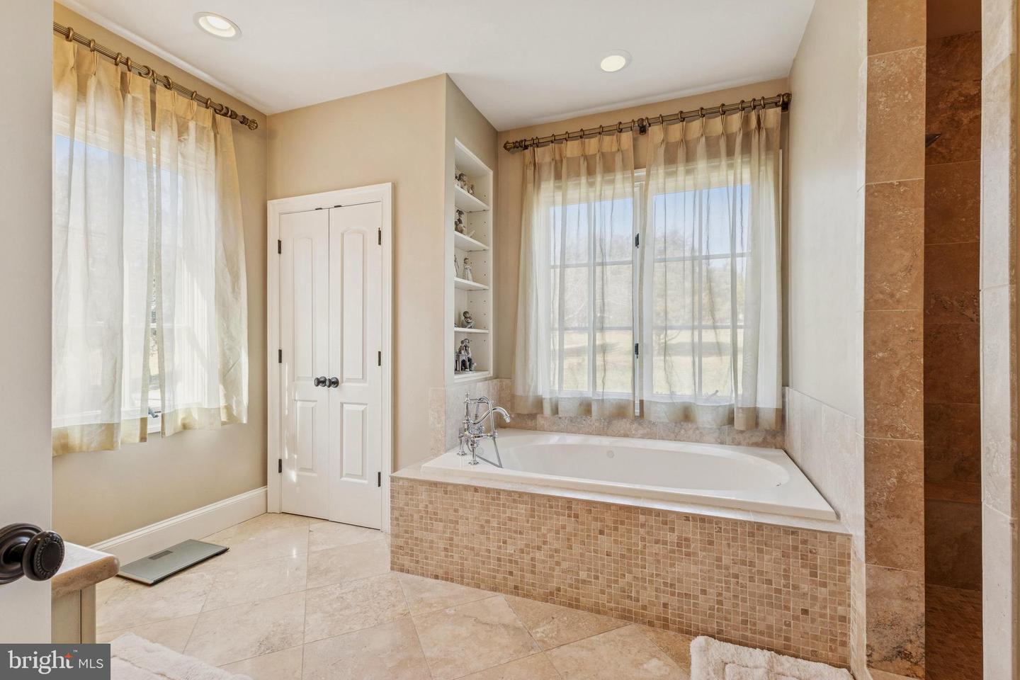 15815 SPYGLASS HILL LOOP, GAINESVILLE, Virginia 20155, 4 Bedrooms Bedrooms, ,3 BathroomsBathrooms,Residential,For sale,15815 SPYGLASS HILL LOOP,VAPW2113452 MLS # VAPW2113452