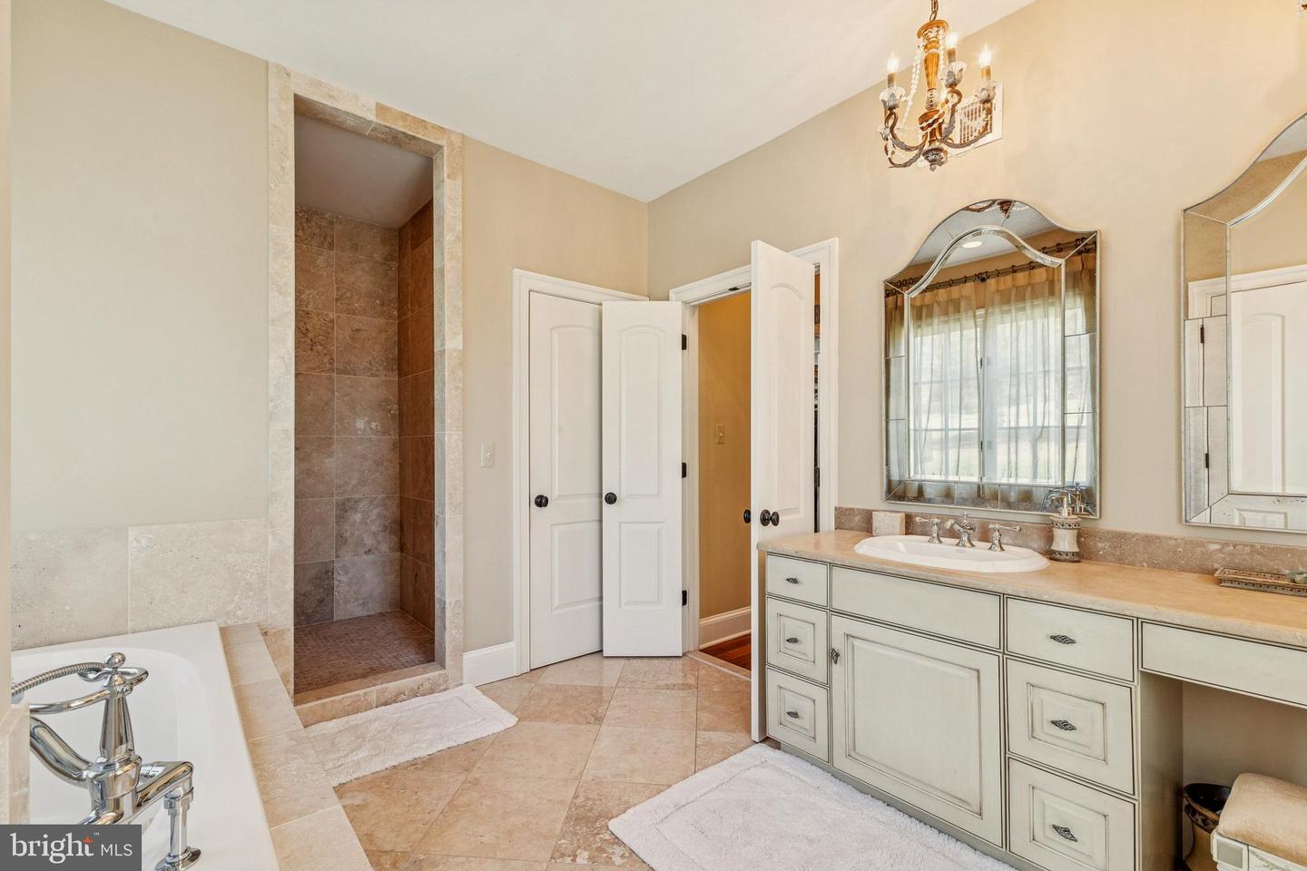 15815 SPYGLASS HILL LOOP, GAINESVILLE, Virginia 20155, 4 Bedrooms Bedrooms, ,3 BathroomsBathrooms,Residential,For sale,15815 SPYGLASS HILL LOOP,VAPW2113452 MLS # VAPW2113452