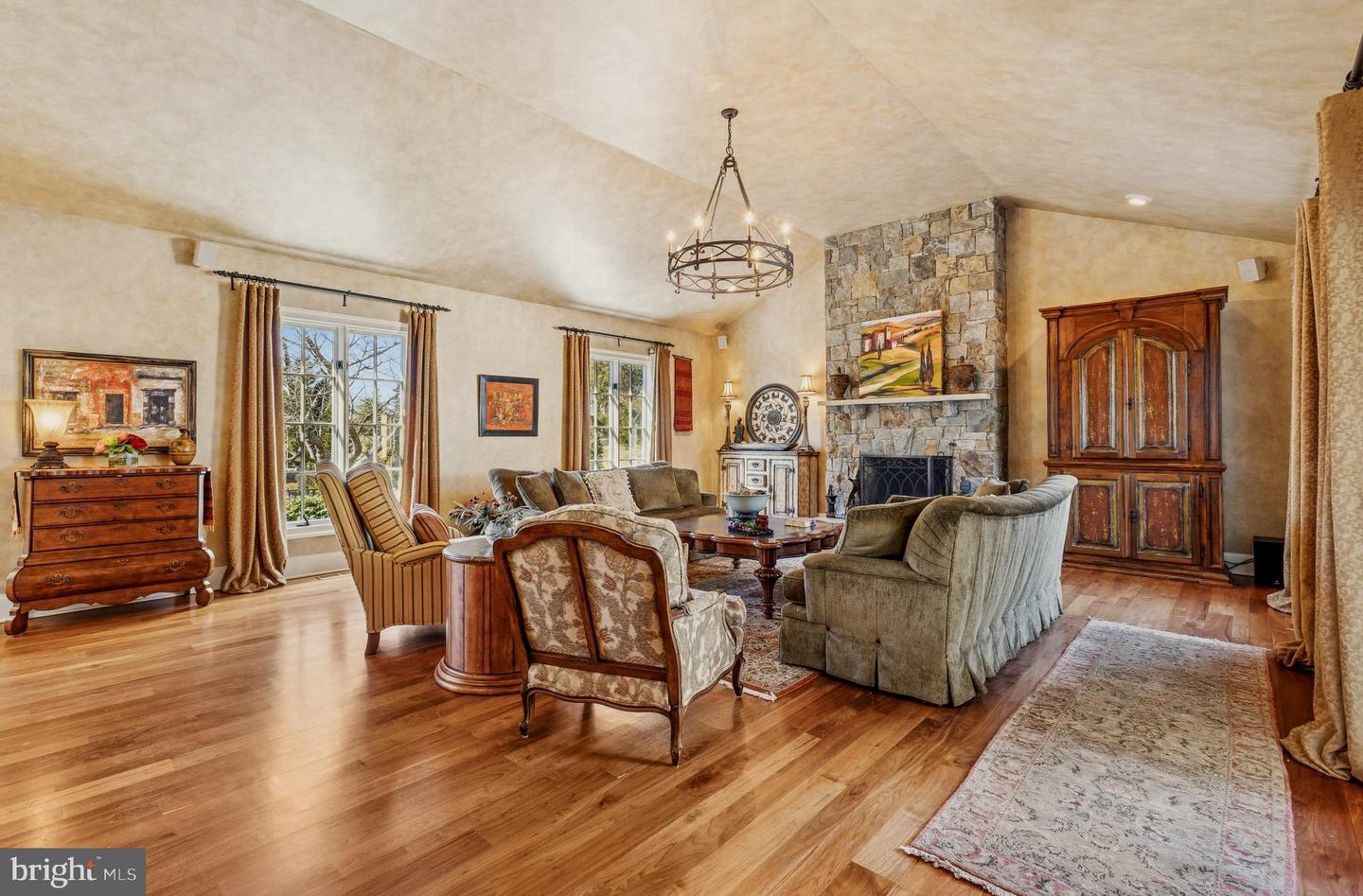 15815 SPYGLASS HILL LOOP, GAINESVILLE, Virginia 20155, 4 Bedrooms Bedrooms, ,3 BathroomsBathrooms,Residential,For sale,15815 SPYGLASS HILL LOOP,VAPW2113452 MLS # VAPW2113452