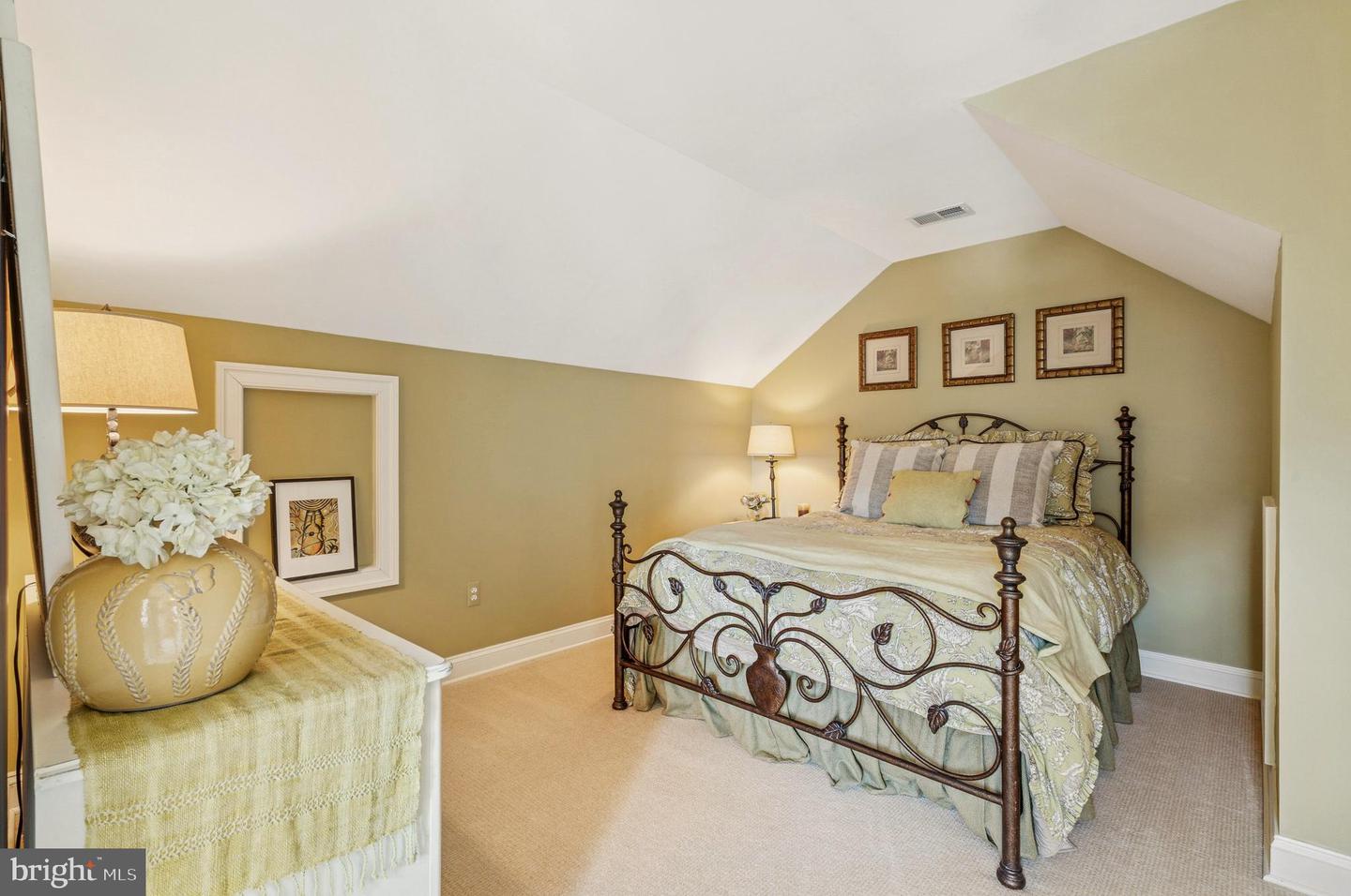 15815 SPYGLASS HILL LOOP, GAINESVILLE, Virginia 20155, 4 Bedrooms Bedrooms, ,3 BathroomsBathrooms,Residential,For sale,15815 SPYGLASS HILL LOOP,VAPW2113452 MLS # VAPW2113452