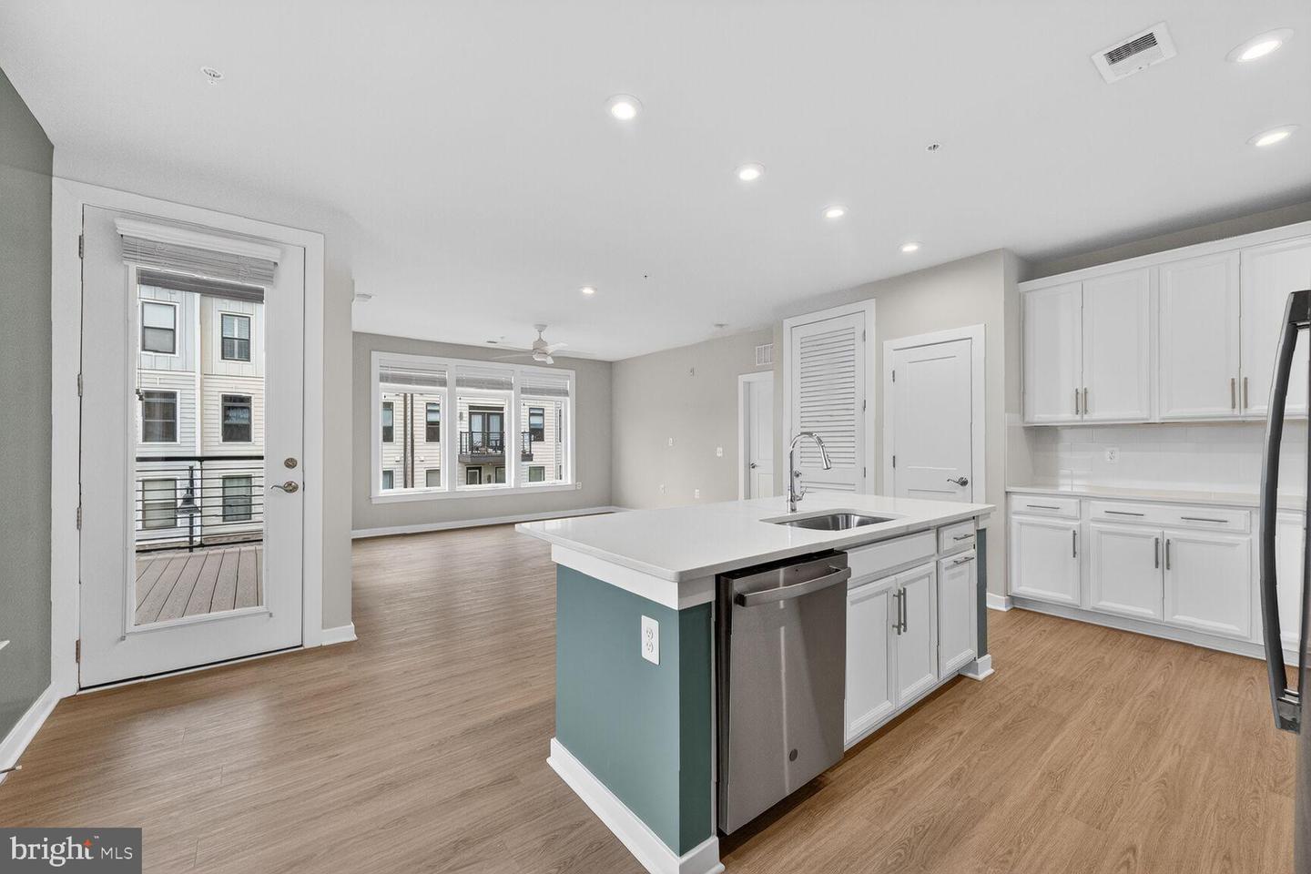 1669 BANDIT LOOP #301A, RESTON, Virginia 20190, 2 Bedrooms Bedrooms, 4 Rooms Rooms,2 BathroomsBathrooms,Residential,For sale,1669 BANDIT LOOP #301A,VAFX2293206 MLS # VAFX2293206