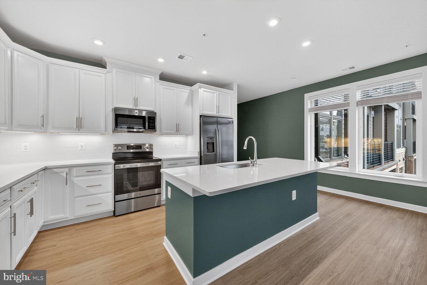 1669 BANDIT LOOP #301A, RESTON, Virginia 20190, 2 Bedrooms Bedrooms, 4 Rooms Rooms,2 BathroomsBathrooms,Residential,For sale,1669 BANDIT LOOP #301A,VAFX2293206 MLS # VAFX2293206