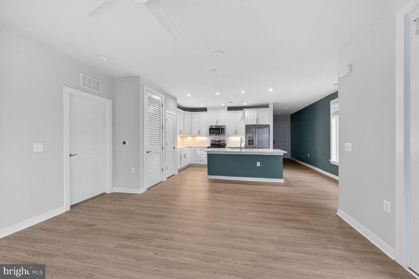 1669 BANDIT LOOP #301A, RESTON, Virginia 20190, 2 Bedrooms Bedrooms, 4 Rooms Rooms,2 BathroomsBathrooms,Residential,For sale,1669 BANDIT LOOP #301A,VAFX2293206 MLS # VAFX2293206