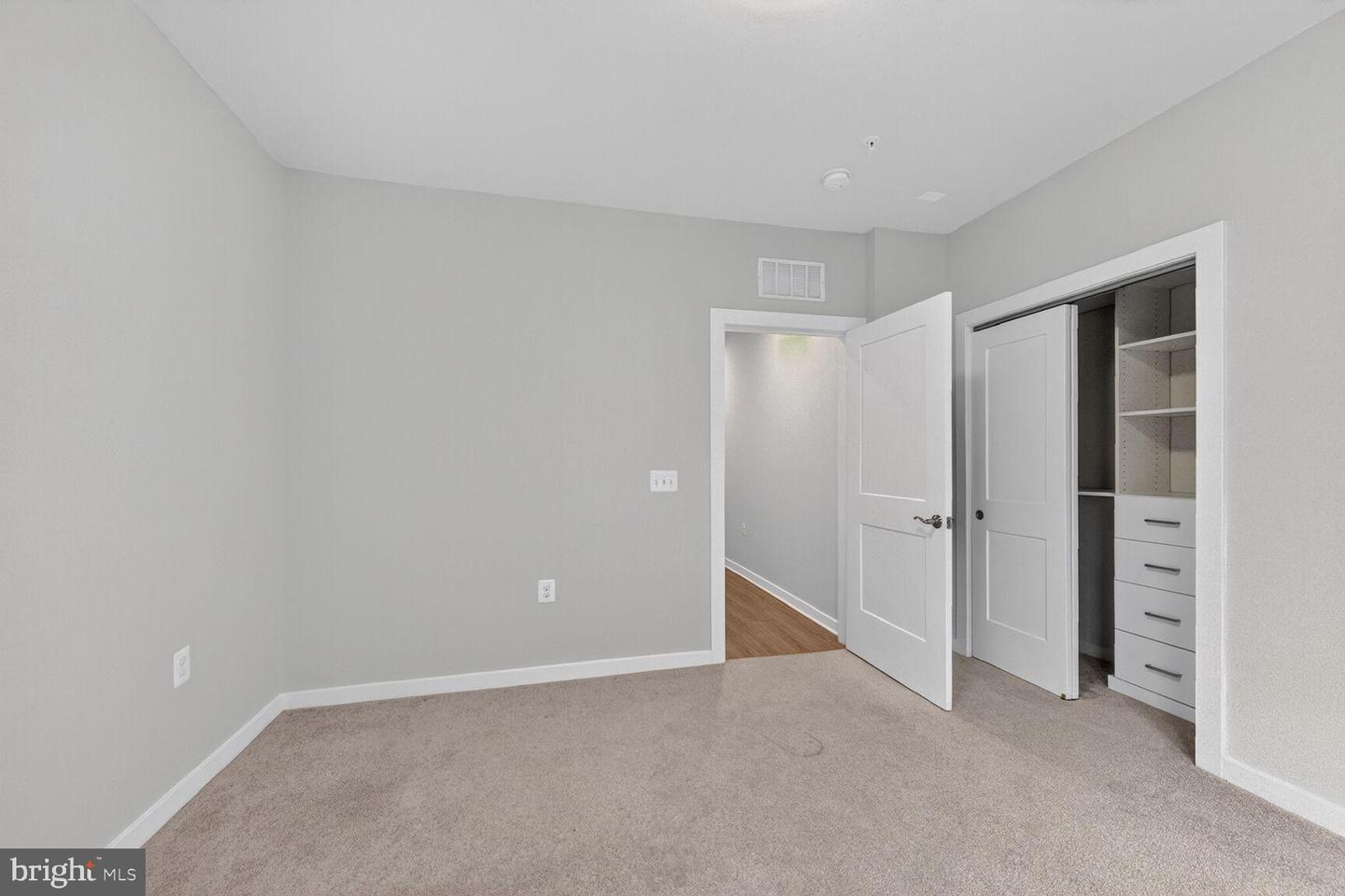 1669 BANDIT LOOP #301A, RESTON, Virginia 20190, 2 Bedrooms Bedrooms, 4 Rooms Rooms,2 BathroomsBathrooms,Residential,For sale,1669 BANDIT LOOP #301A,VAFX2293206 MLS # VAFX2293206