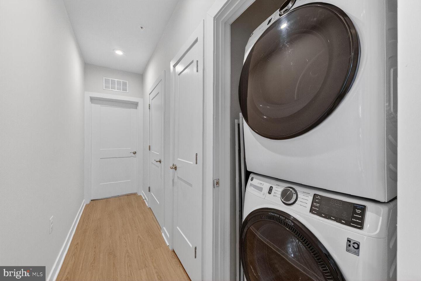 1669 BANDIT LOOP #301A, RESTON, Virginia 20190, 2 Bedrooms Bedrooms, 4 Rooms Rooms,2 BathroomsBathrooms,Residential,For sale,1669 BANDIT LOOP #301A,VAFX2293206 MLS # VAFX2293206