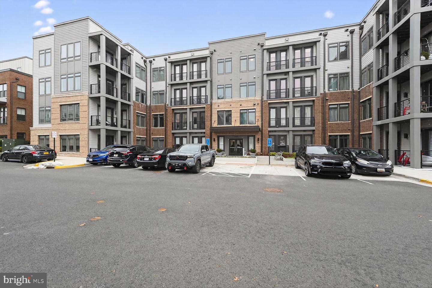 1669 BANDIT LOOP #301A, RESTON, Virginia 20190, 2 Bedrooms Bedrooms, 4 Rooms Rooms,2 BathroomsBathrooms,Residential,For sale,1669 BANDIT LOOP #301A,VAFX2293206 MLS # VAFX2293206