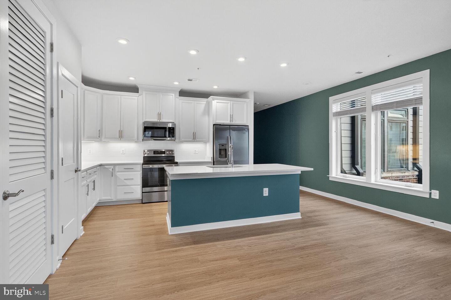 1669 BANDIT LOOP #301A, RESTON, Virginia 20190, 2 Bedrooms Bedrooms, 4 Rooms Rooms,2 BathroomsBathrooms,Residential,For sale,1669 BANDIT LOOP #301A,VAFX2293206 MLS # VAFX2293206