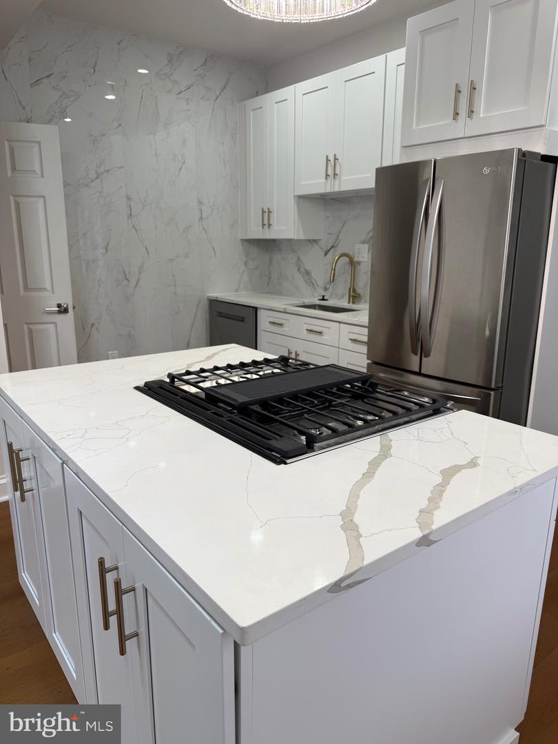 613 ROXBORO PL NW, WASHINGTON, District Of Columbia 20011, 4 Bedrooms Bedrooms, ,2 BathroomsBathrooms,Residential,For sale,613 ROXBORO PL NW,DCDC2248172 MLS # DCDC2248172