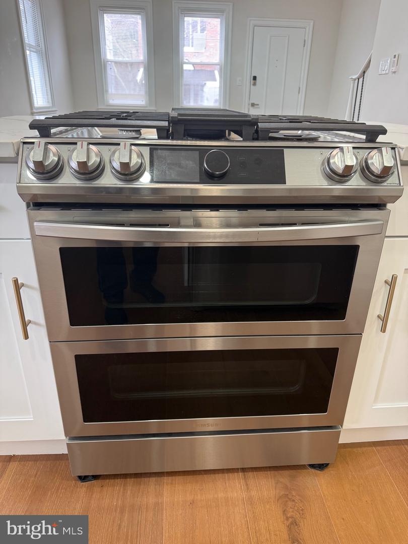 613 ROXBORO PL NW, WASHINGTON, District Of Columbia 20011, 4 Bedrooms Bedrooms, ,2 BathroomsBathrooms,Residential,For sale,613 ROXBORO PL NW,DCDC2248172 MLS # DCDC2248172