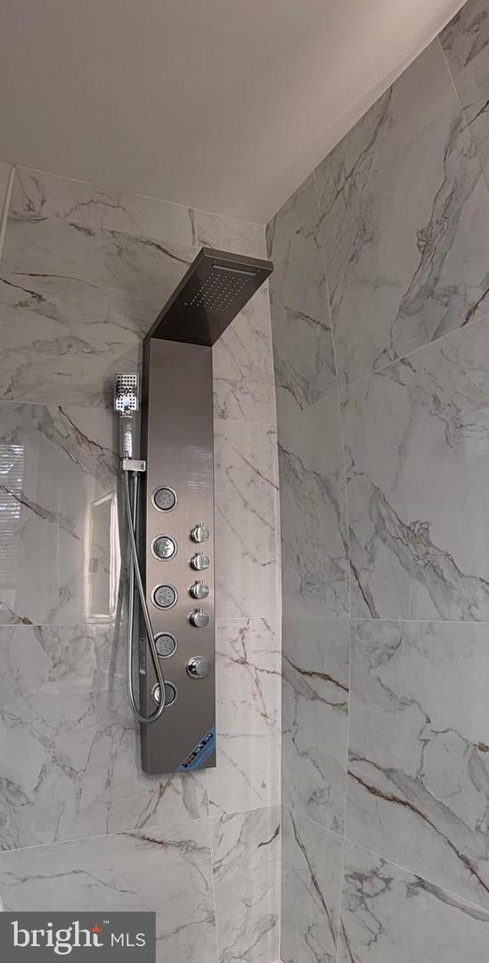 613 ROXBORO PL NW, WASHINGTON, District Of Columbia 20011, 4 Bedrooms Bedrooms, ,2 BathroomsBathrooms,Residential,For sale,613 ROXBORO PL NW,DCDC2248172 MLS # DCDC2248172