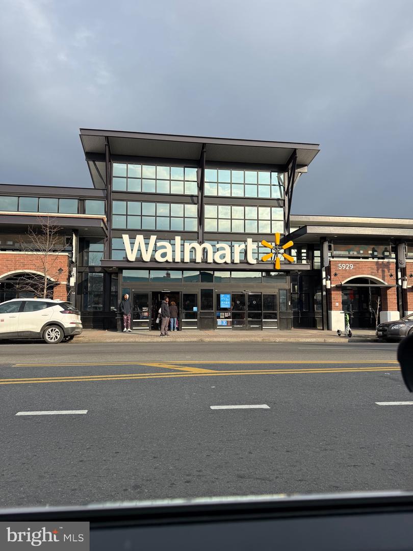 613 ROXBORO PL NW, WASHINGTON, District Of Columbia 20011, 4 Bedrooms Bedrooms, ,2 BathroomsBathrooms,Residential,For sale,613 ROXBORO PL NW,DCDC2248172 MLS # DCDC2248172