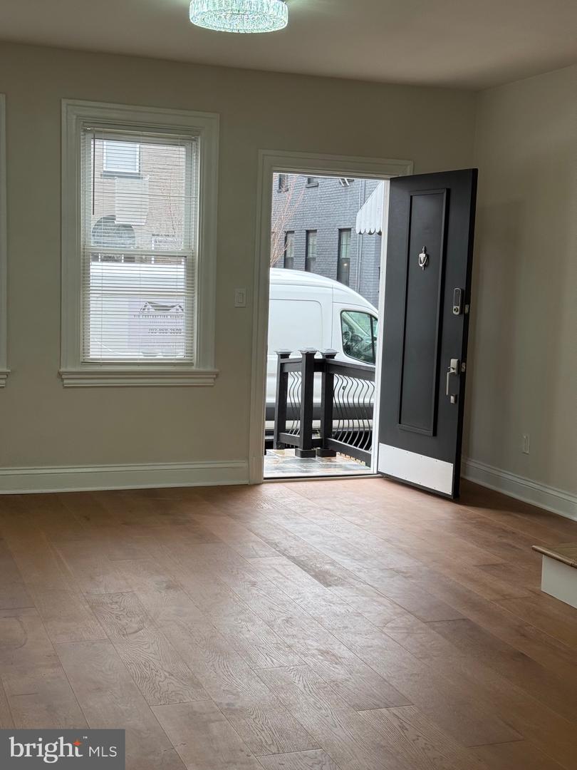 613 ROXBORO PL NW, WASHINGTON, District Of Columbia 20011, 4 Bedrooms Bedrooms, ,2 BathroomsBathrooms,Residential,For sale,613 ROXBORO PL NW,DCDC2248172 MLS # DCDC2248172