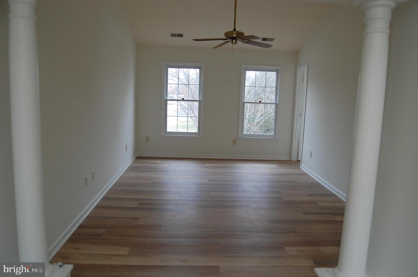 2413 BELLE HAVEN CT, ALEXANDRIA, Virginia 22306, 4 Bedrooms Bedrooms, 8 Rooms Rooms,3 BathroomsBathrooms,Residential,For sale,2413 BELLE HAVEN CT,VAFX2293240 MLS # VAFX2293240