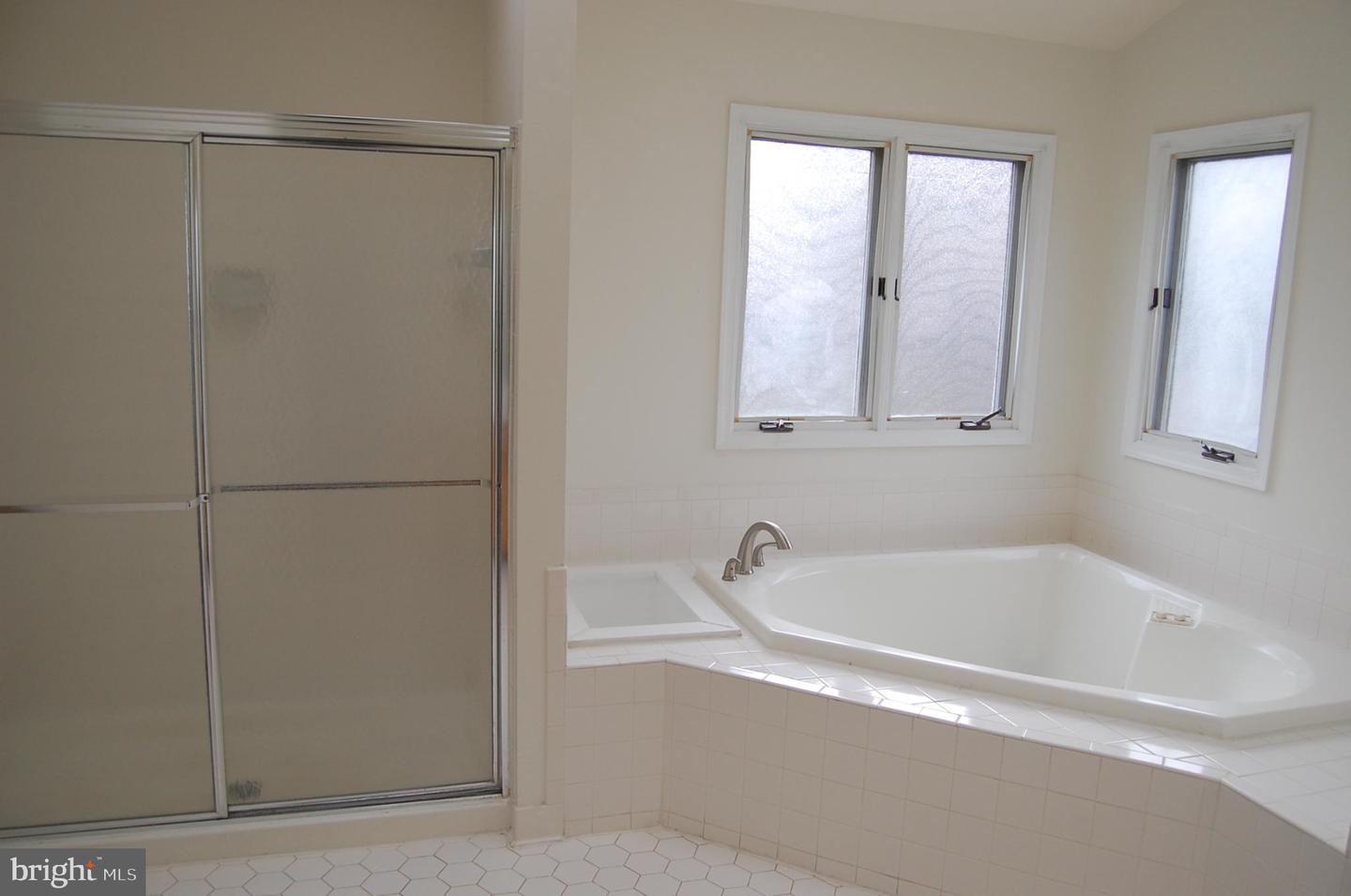 2413 BELLE HAVEN CT, ALEXANDRIA, Virginia 22306, 4 Bedrooms Bedrooms, 8 Rooms Rooms,3 BathroomsBathrooms,Residential,For sale,2413 BELLE HAVEN CT,VAFX2293240 MLS # VAFX2293240