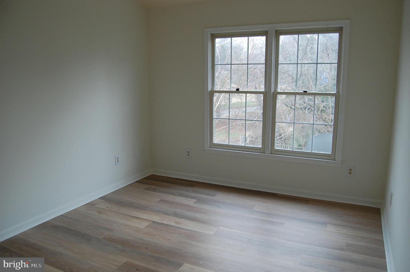 2413 BELLE HAVEN CT, ALEXANDRIA, Virginia 22306, 4 Bedrooms Bedrooms, 8 Rooms Rooms,3 BathroomsBathrooms,Residential,For sale,2413 BELLE HAVEN CT,VAFX2293240 MLS # VAFX2293240