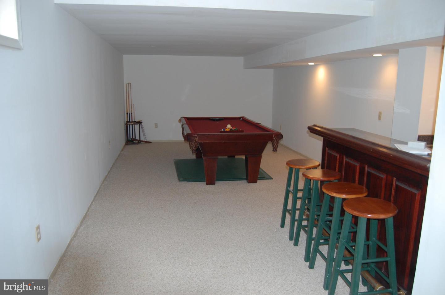 2413 BELLE HAVEN CT, ALEXANDRIA, Virginia 22306, 4 Bedrooms Bedrooms, 8 Rooms Rooms,3 BathroomsBathrooms,Residential,For sale,2413 BELLE HAVEN CT,VAFX2293240 MLS # VAFX2293240