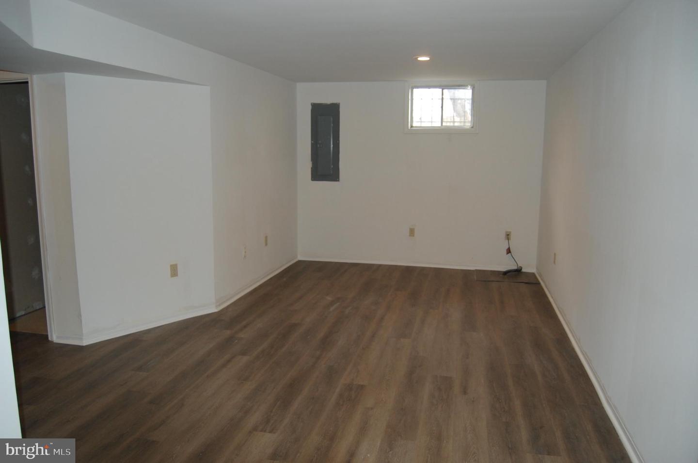 2413 BELLE HAVEN CT, ALEXANDRIA, Virginia 22306, 4 Bedrooms Bedrooms, 8 Rooms Rooms,3 BathroomsBathrooms,Residential,For sale,2413 BELLE HAVEN CT,VAFX2293240 MLS # VAFX2293240