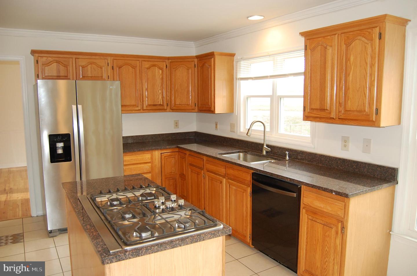 2413 BELLE HAVEN CT, ALEXANDRIA, Virginia 22306, 4 Bedrooms Bedrooms, 8 Rooms Rooms,3 BathroomsBathrooms,Residential,For sale,2413 BELLE HAVEN CT,VAFX2293240 MLS # VAFX2293240