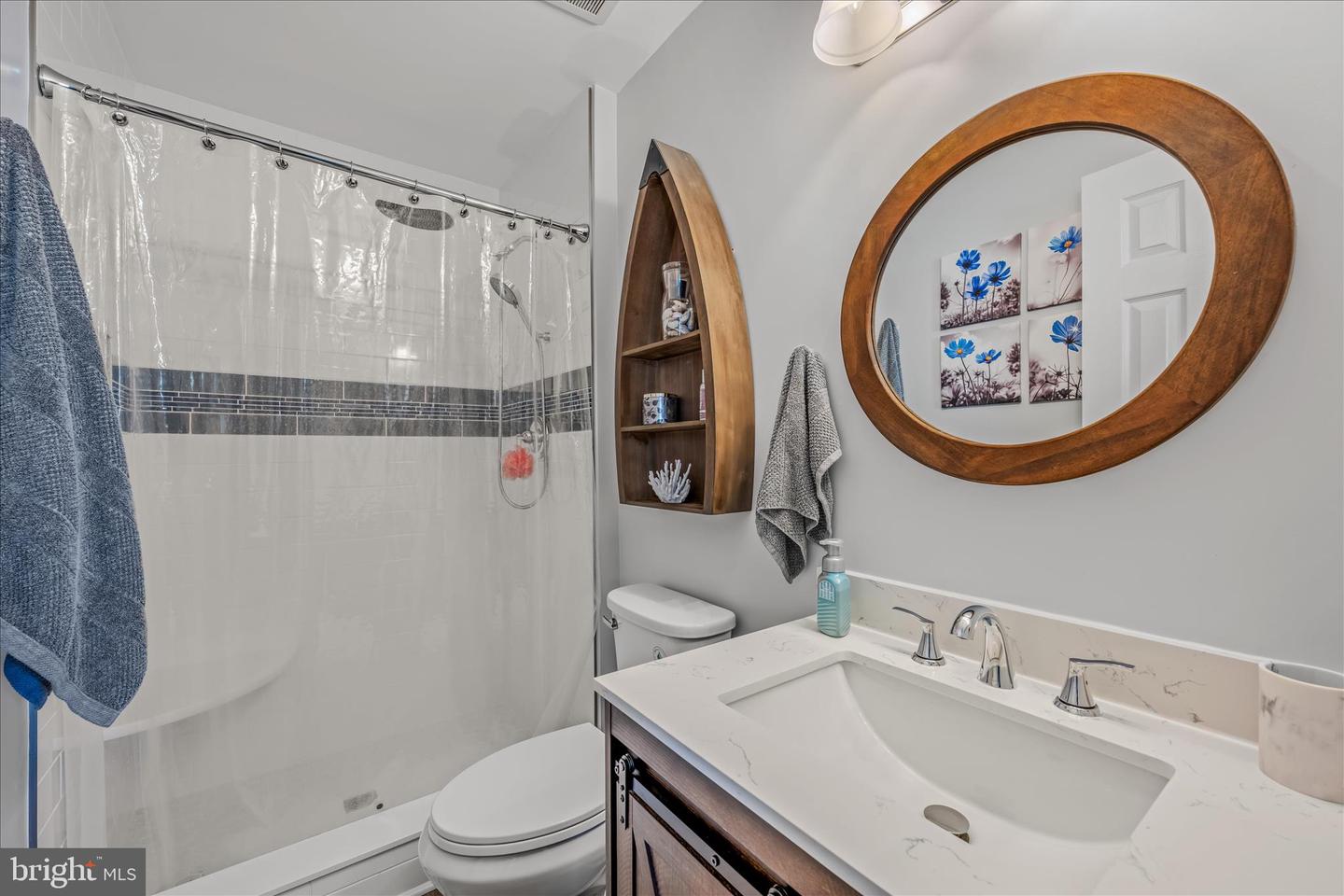 43147 GATWICK SQ, ASHBURN, Virginia 20147, 2 Bedrooms Bedrooms, ,3 BathroomsBathrooms,Residential,For sale,43147 GATWICK SQ,VALO2116952 MLS # VALO2116952