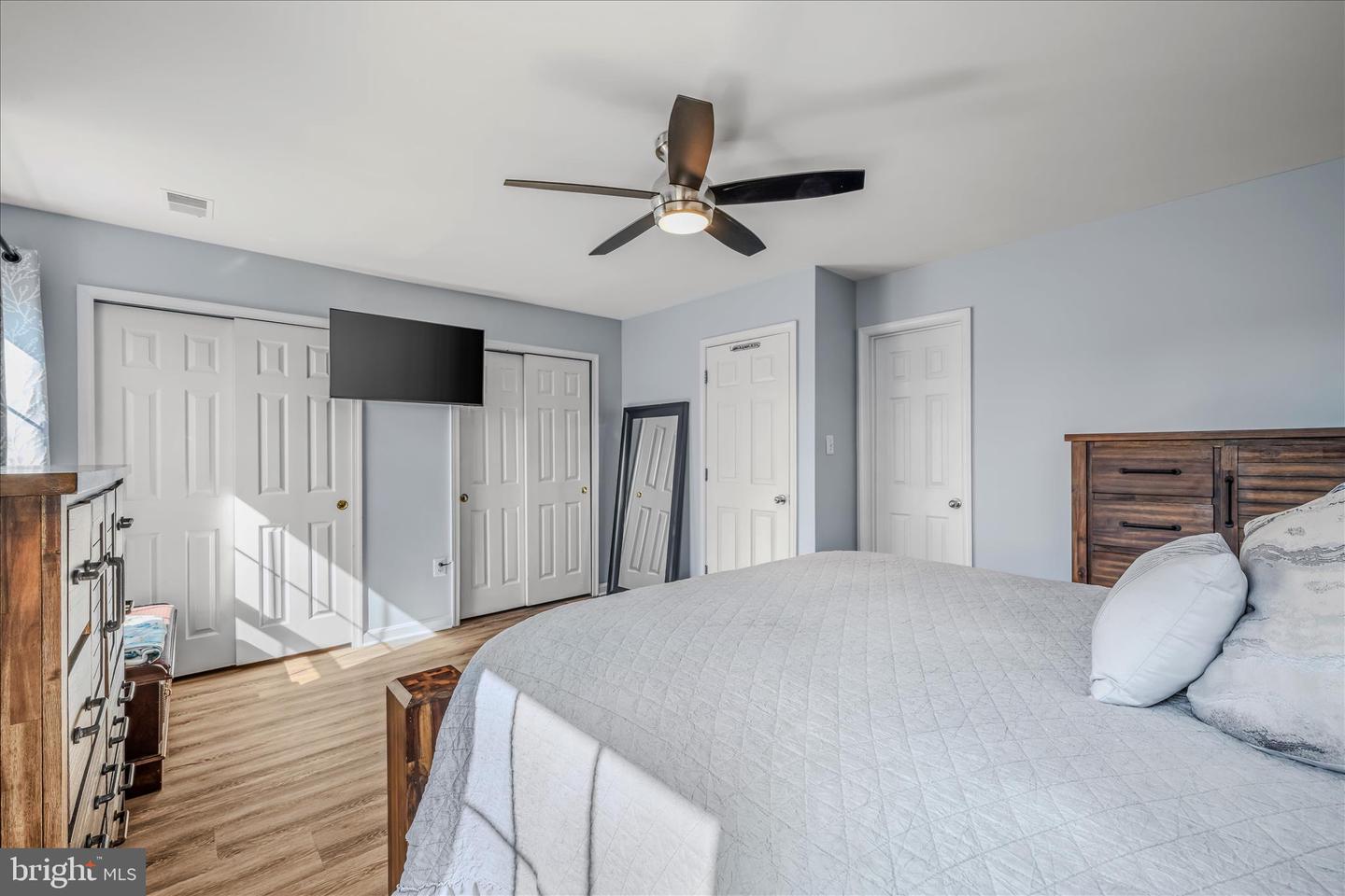 43147 GATWICK SQ, ASHBURN, Virginia 20147, 2 Bedrooms Bedrooms, ,3 BathroomsBathrooms,Residential,For sale,43147 GATWICK SQ,VALO2116952 MLS # VALO2116952