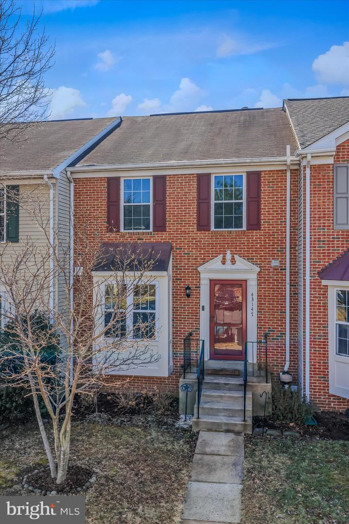 43147 GATWICK SQ, ASHBURN, Virginia 20147, 2 Bedrooms Bedrooms, ,3 BathroomsBathrooms,Residential,For sale,43147 GATWICK SQ,VALO2116952 MLS # VALO2116952