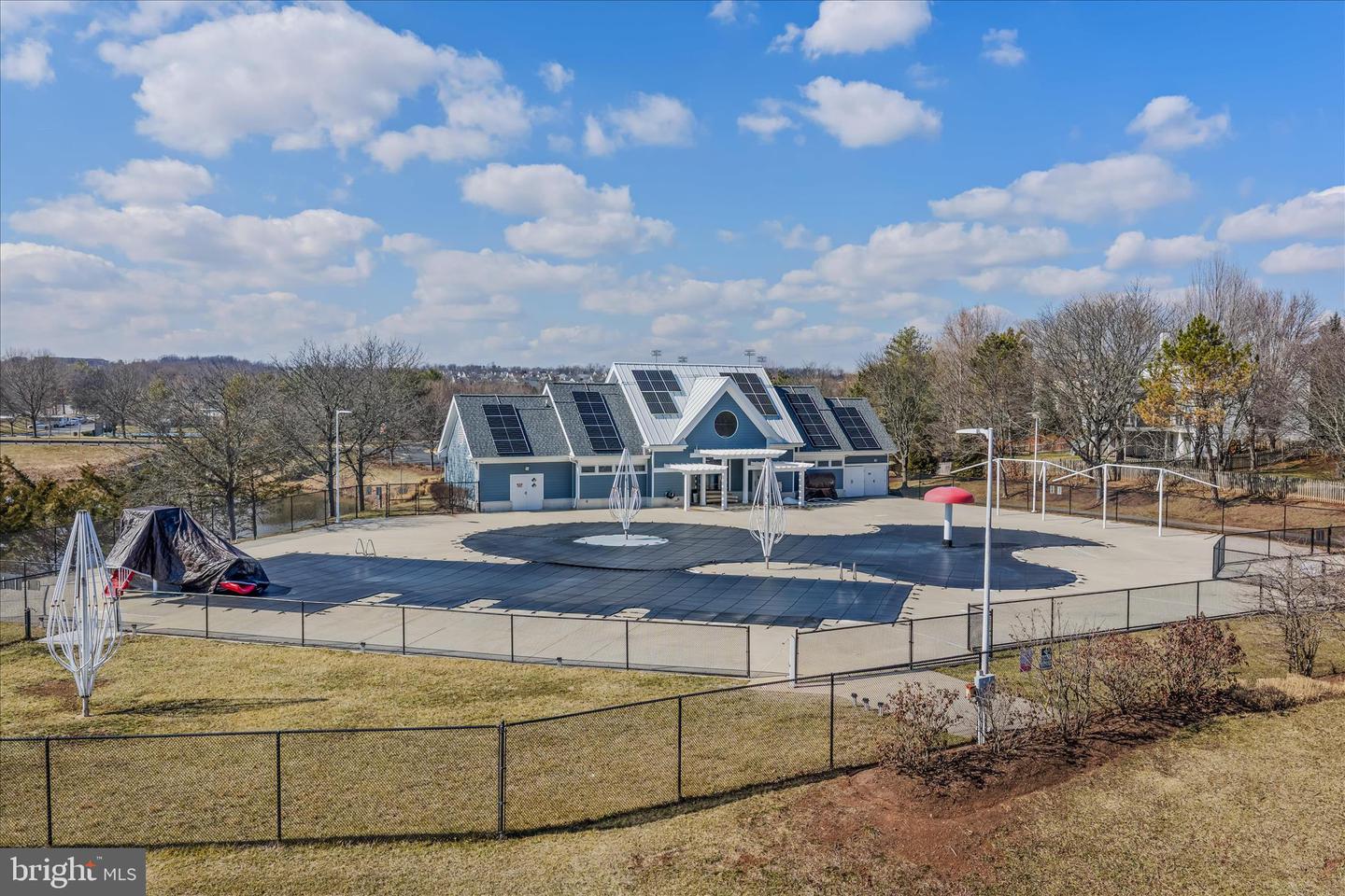 43147 GATWICK SQ, ASHBURN, Virginia 20147, 2 Bedrooms Bedrooms, ,3 BathroomsBathrooms,Residential,For sale,43147 GATWICK SQ,VALO2116952 MLS # VALO2116952