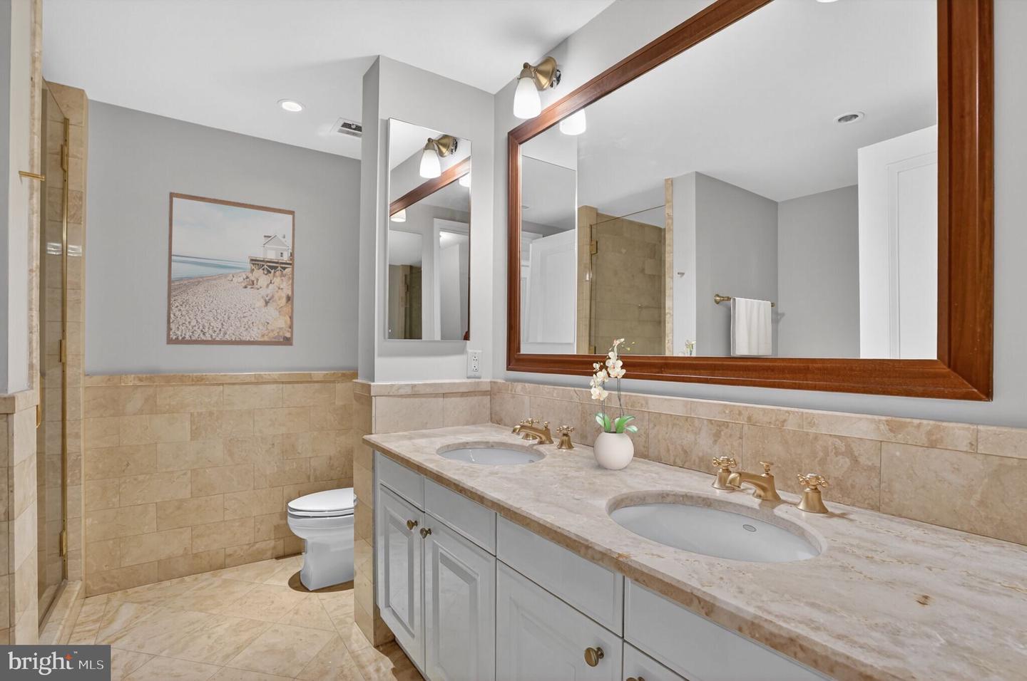 1111 23RD ST NW #2B, WASHINGTON, District Of Columbia 20037, 3 Bedrooms Bedrooms, ,3 BathroomsBathrooms,Residential,For sale,1111 23RD ST NW #2B,DCDC2248204 MLS # DCDC2248204