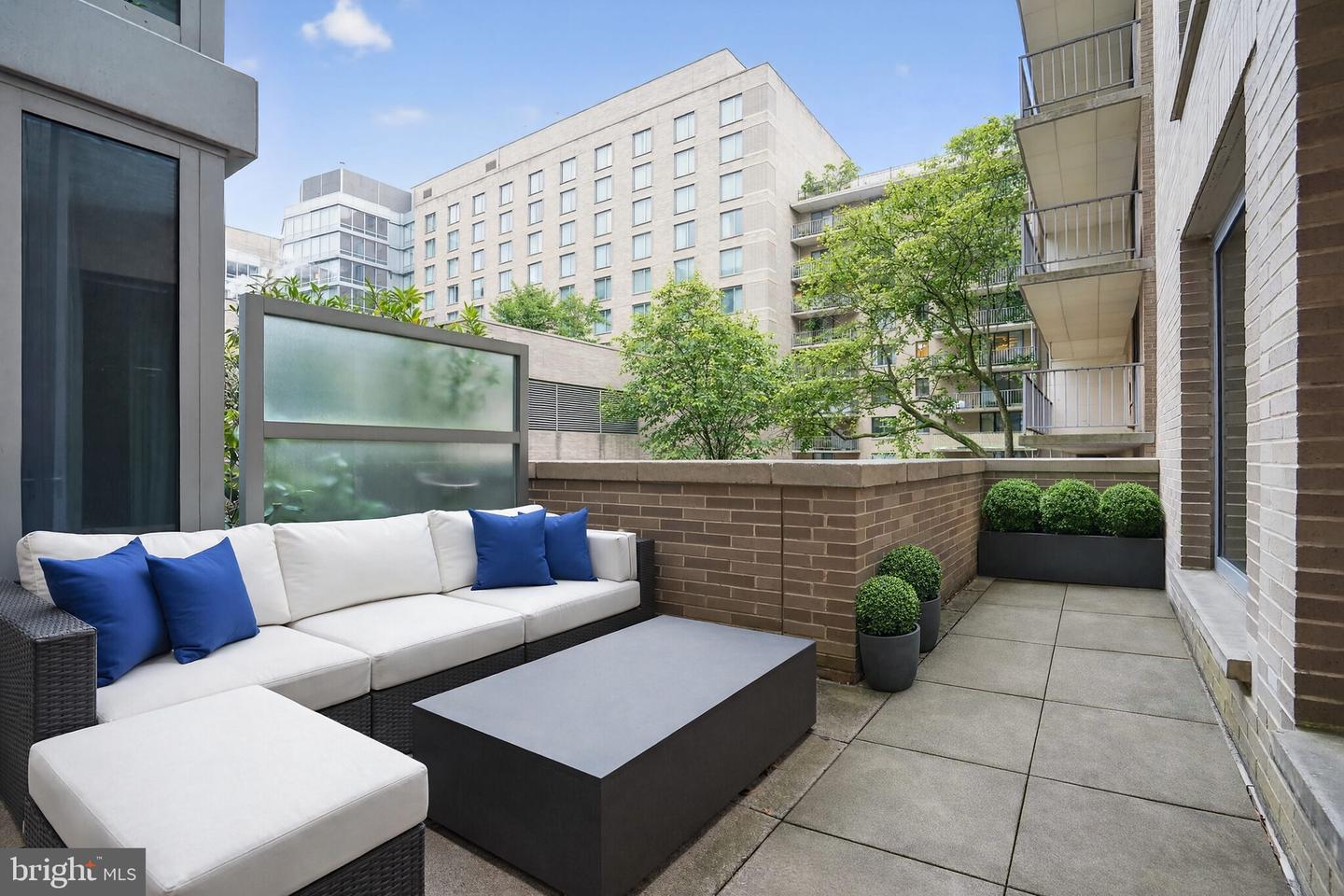 1111 23RD ST NW #2B, WASHINGTON, District Of Columbia 20037, 3 Bedrooms Bedrooms, ,3 BathroomsBathrooms,Residential,For sale,1111 23RD ST NW #2B,DCDC2248204 MLS # DCDC2248204