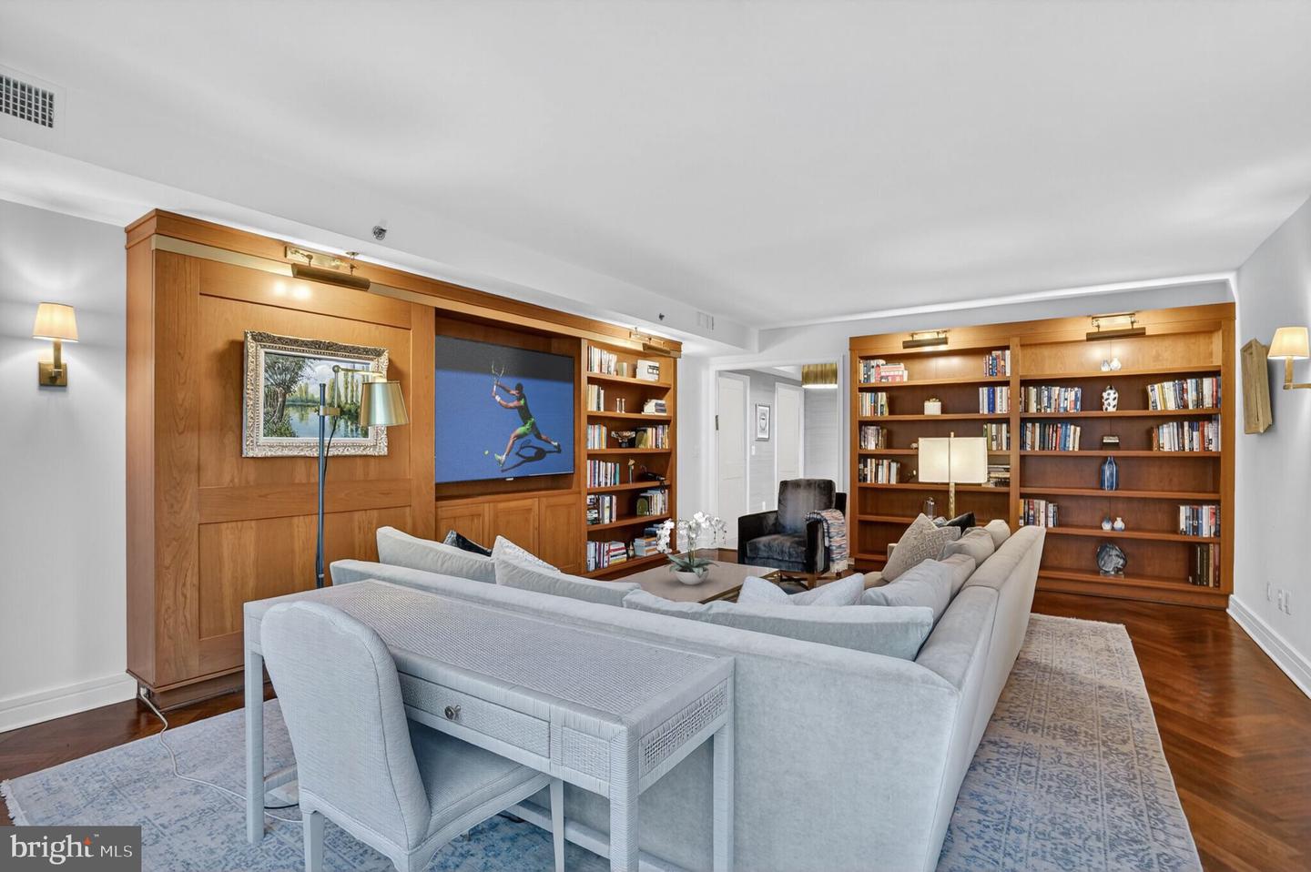 1111 23RD ST NW #2B, WASHINGTON, District Of Columbia 20037, 3 Bedrooms Bedrooms, ,3 BathroomsBathrooms,Residential,For sale,1111 23RD ST NW #2B,DCDC2248204 MLS # DCDC2248204